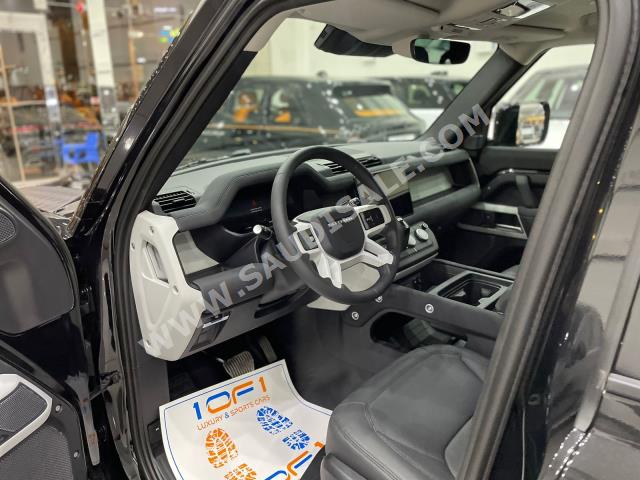 2023 لاند روفر ديفيندر اس اي