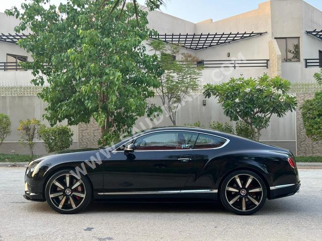 2015 بنتلي جي تي في 8 اس