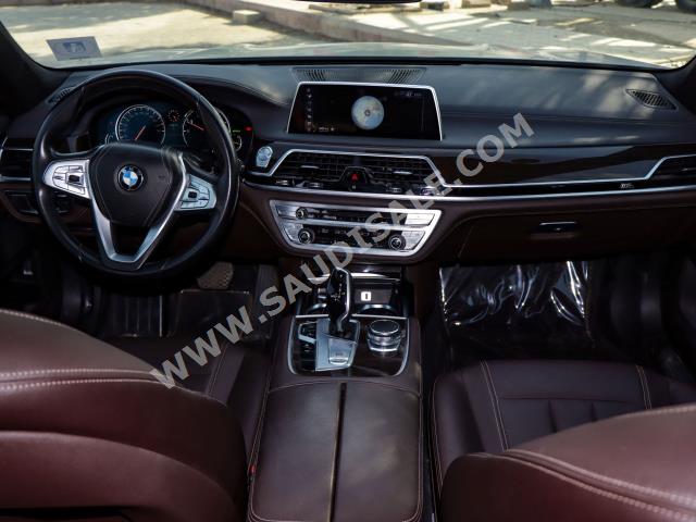 2016 بي ام دبليو الفئة السابعة 730 إل أي