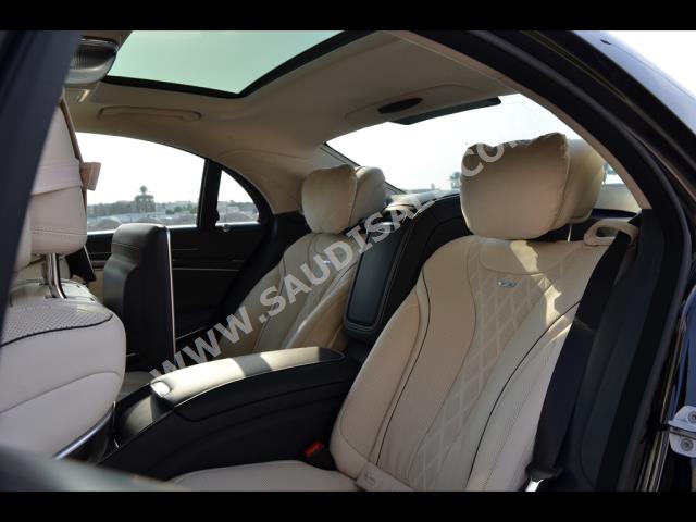 2015 مرسيدس - بنز إس 600