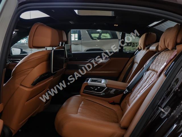 2020 بي ام دبليو الفئة السابعة 740 إل أي