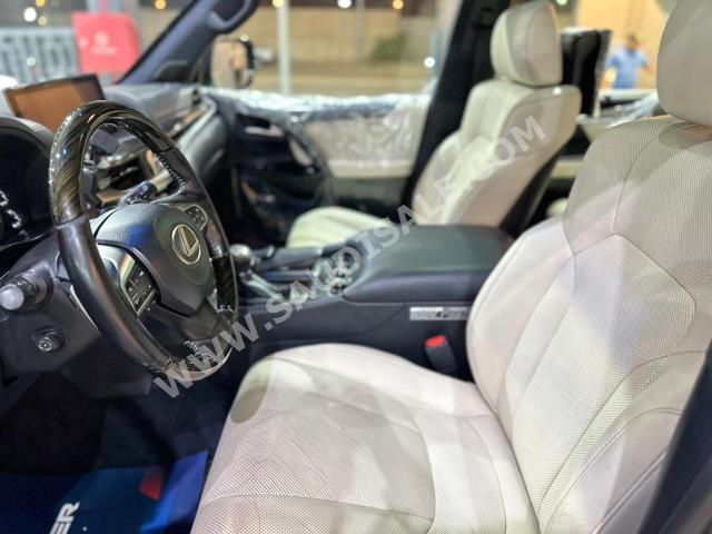 2018 لكزس إل إكس 570