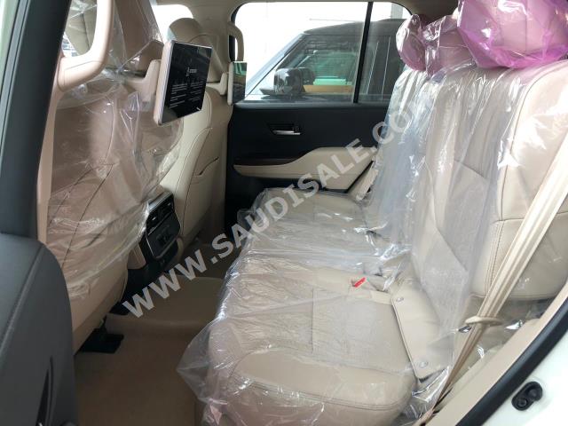 2024 تويوتا لاند كروزر جي اكس ار