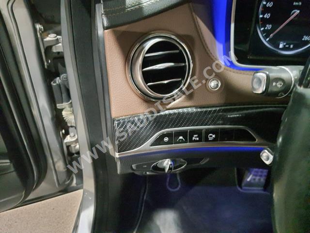 2014 مرسيدس - بنز إس 400