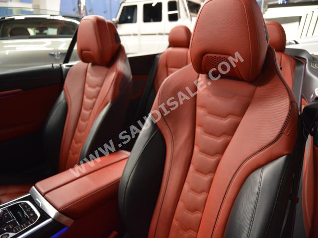 2018 BMW 8 Series M 850i