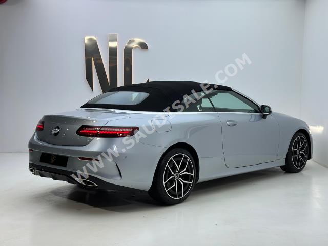 2021 مرسيدس - بنز إي 300