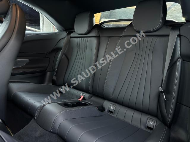 2021 مرسيدس - بنز إي 300