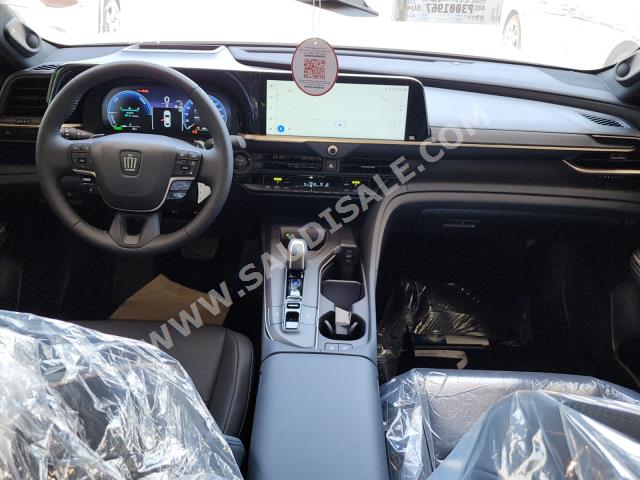 2023 تويوتا كراون