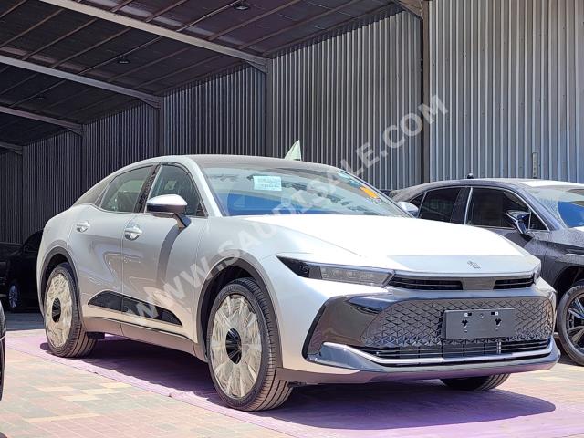 2023 تويوتا كراون