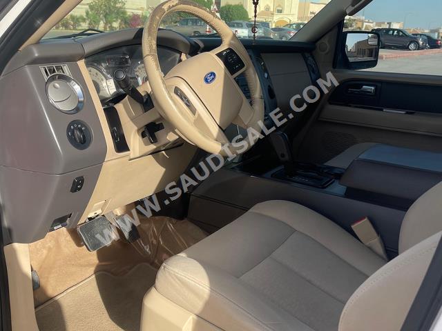 2013 فورد اكسبيديشن