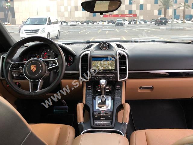 2016 بورش كايين اس