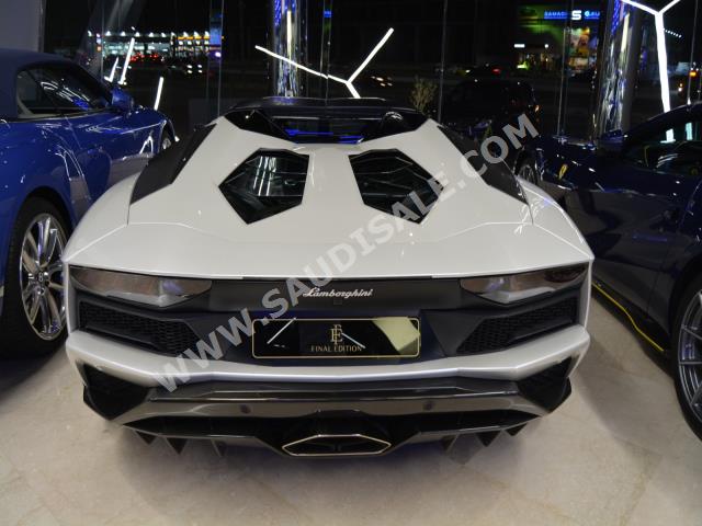 2019 Lamborghini Aventador S