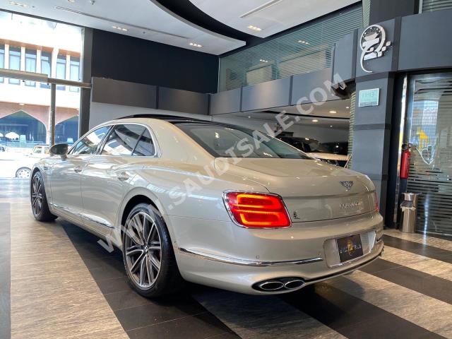 2022 بنتلي كونتيننتل فلاينج سبير