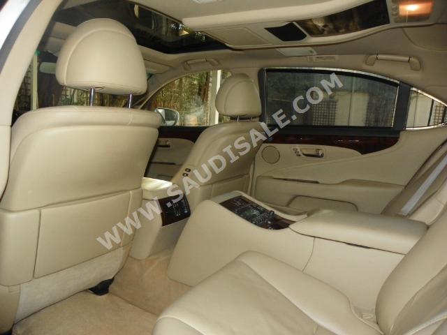 2007 Lexus LS 460 L