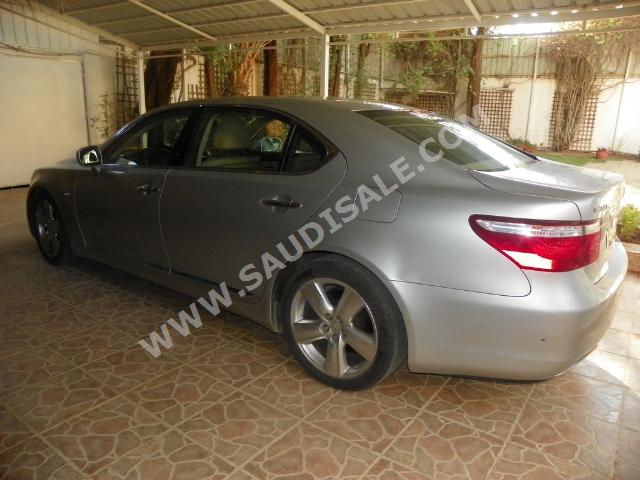 2007 Lexus LS 460 L