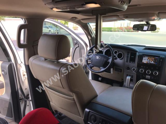 2013 تويوتا سكويا