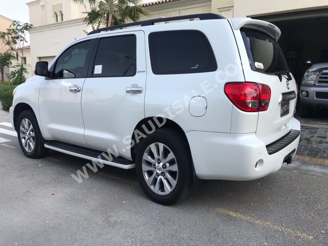 2013 تويوتا سكويا