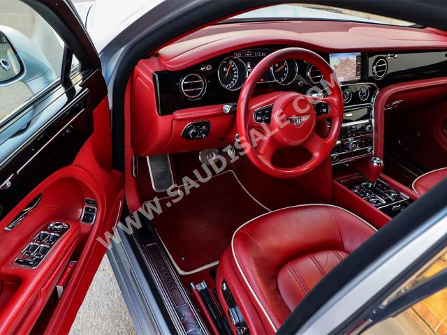 2013 بنتلي مولسان