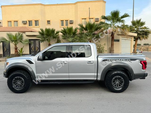 2019 فورد اف 150 رابتور