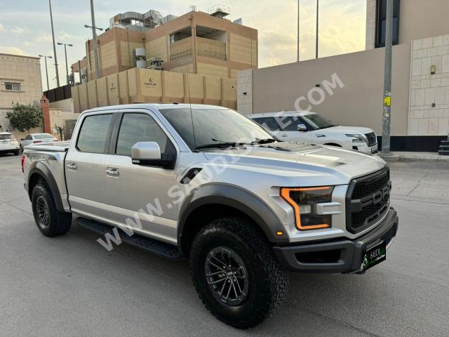 2019 فورد اف 150 رابتور