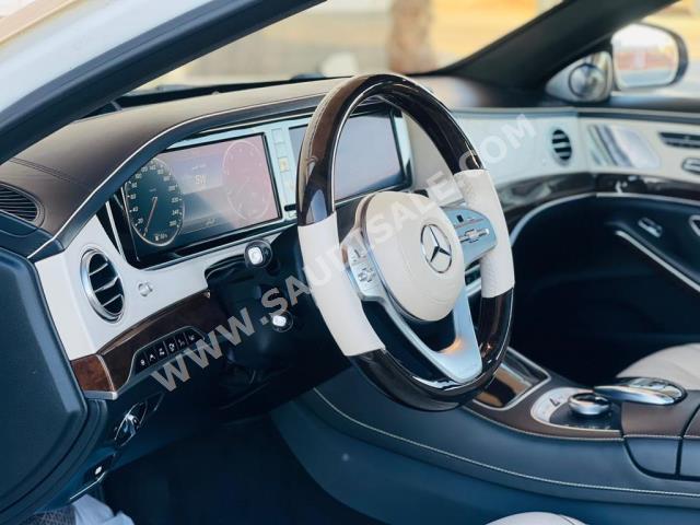 2015 مرسيدس - بنز إس 600 مايباخ