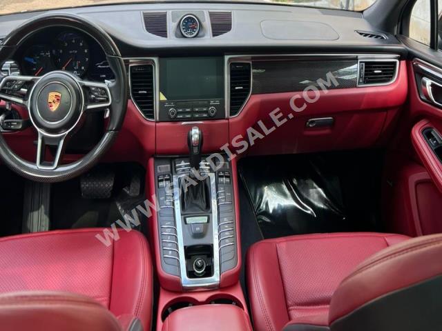 2018 بورش ماكان جي تي اس