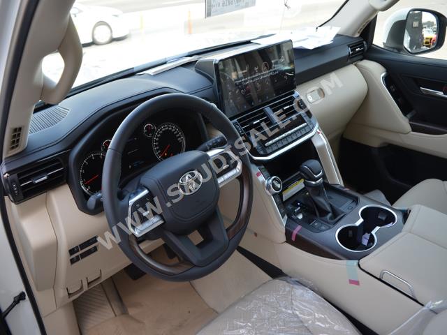 2023 تويوتا لاند كروزر جي اكس ار4