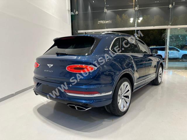 2021 بنتلي بنتايجا الاصدار الاول