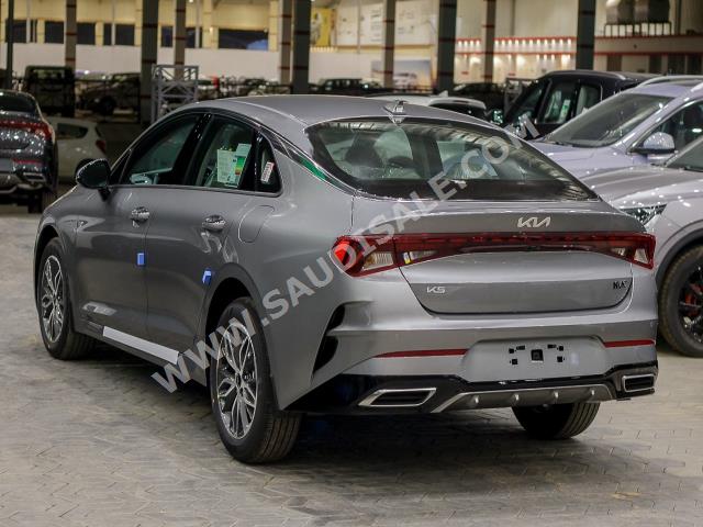 2023 كيا 5كي