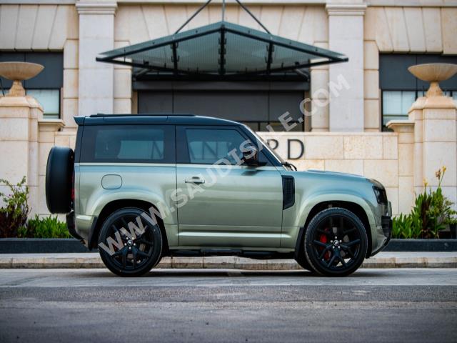 2022 Land Rover Defender 90