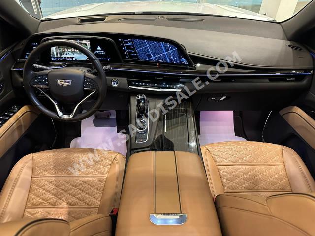 2022 كاديلاك اسكاليد سبورت