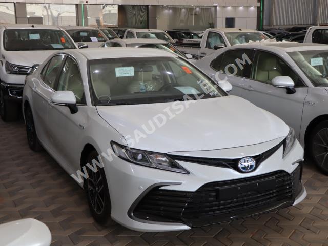 2023 تويوتا كامري ال اي