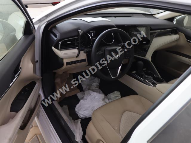 2023 تويوتا كامري ال اي