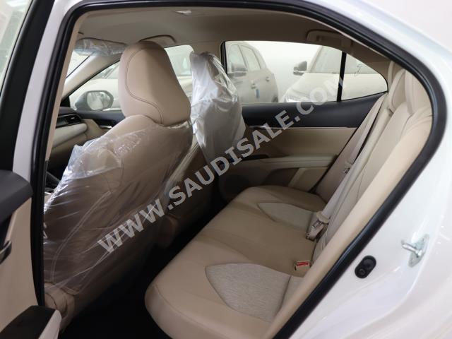 2023 تويوتا كامري ال اي