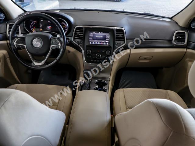 2020 جييب جراند شيروكي لاريدو