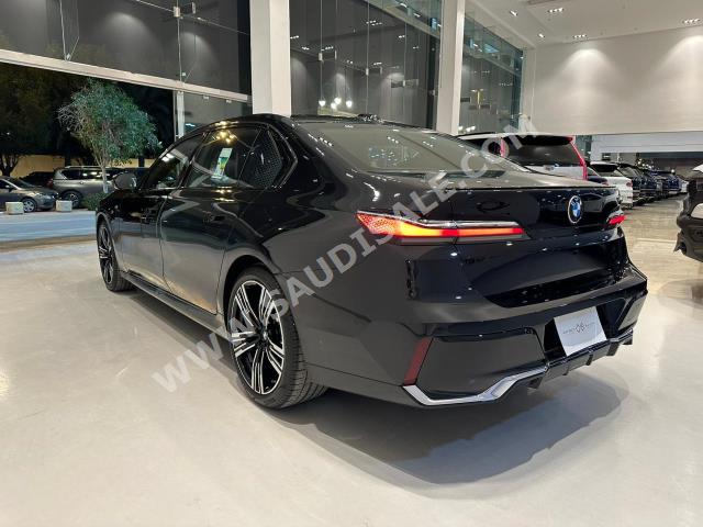 2024 بي ام دبليو الفئة السابعة 740أي