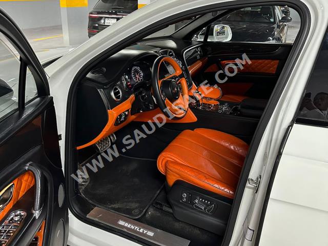 2017 بنتلي بنتايجا