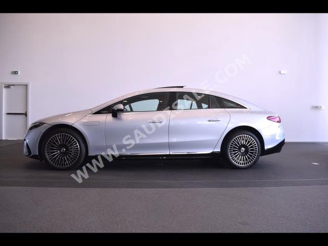 2023 مرسيدس - بنز إي كيو إس 450+