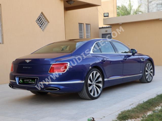 2020 بنتلي كونتيننتل فلاينج سبير دابليو 12