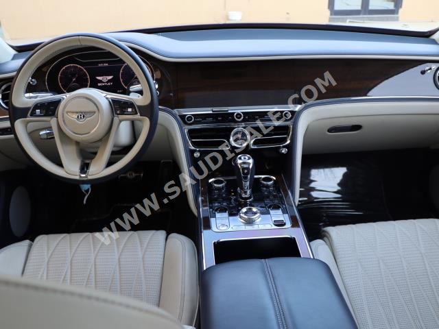 2020 بنتلي كونتيننتل فلاينج سبير دابليو 12