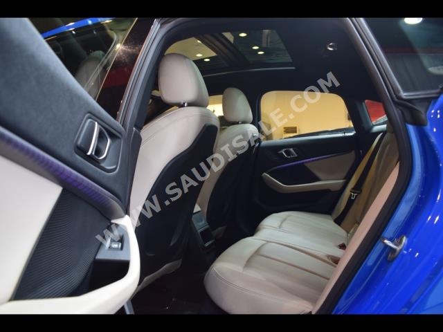 2021 بي ام دبليو الفئة الثانية 218 أي