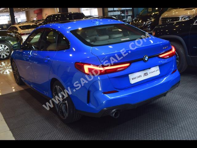 2021 بي ام دبليو الفئة الثانية 218 أي