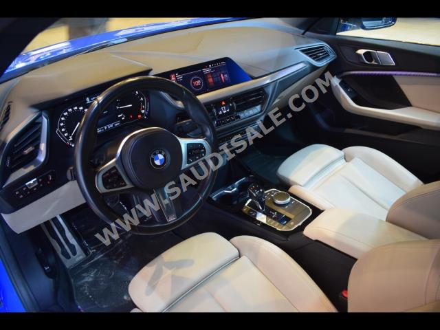 2021 بي ام دبليو الفئة الثانية 218 أي