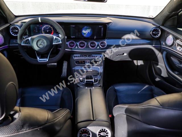 2017 مرسيدس - بنز إي 63إس أي إم جي