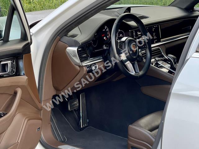 2017 Porsche Panamera Turbo
