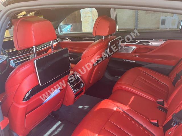 2016 بي ام دبليو الفئة السابعة 750 إل أي