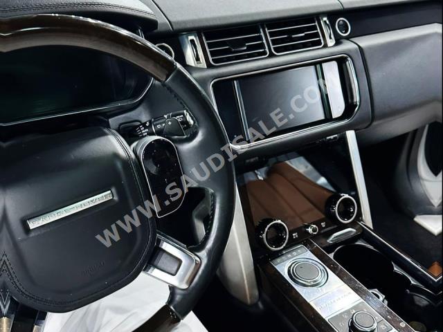 2015 لاند روفر رينج روفر فوج ان اي