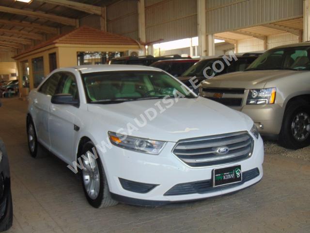 2013 Ford Taurus