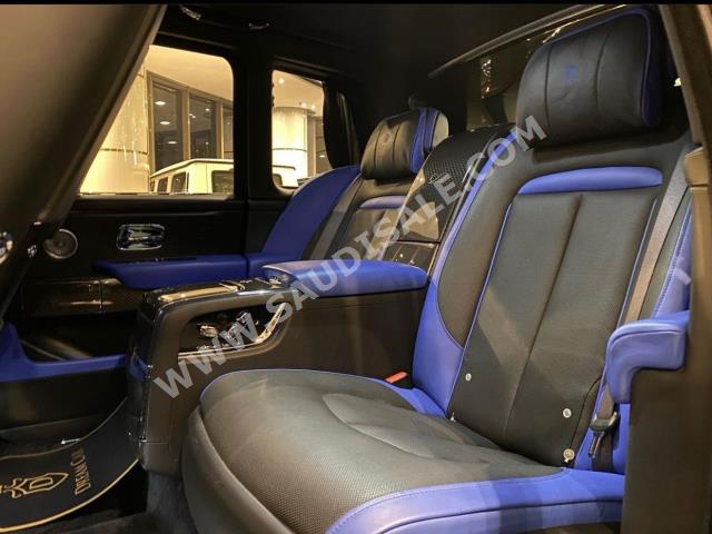 2021 رولز رويس كولينان بلاك بادج