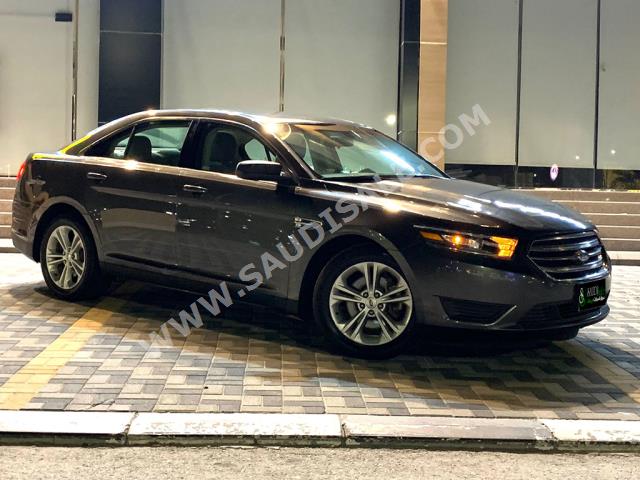 2015 فورد توروس